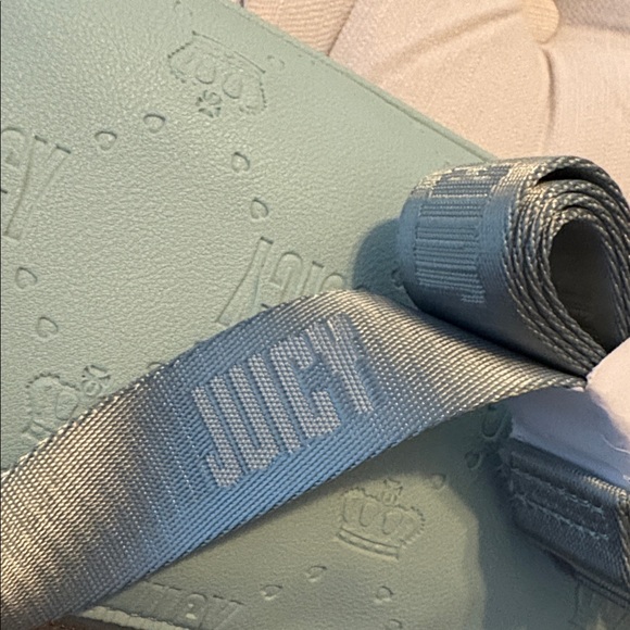 JUICY COUTURE “Double Up” crossbody bag - Picture 9 of 10